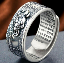 Load image into Gallery viewer, Pi Yao Dragon - Feng Shui Wealth &amp; Prosperity Mantra Ring
